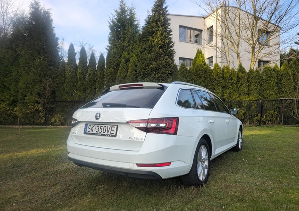 Skoda Superb cena 77700 przebieg: 171858, rok produkcji 2018 z Katowice małe 379